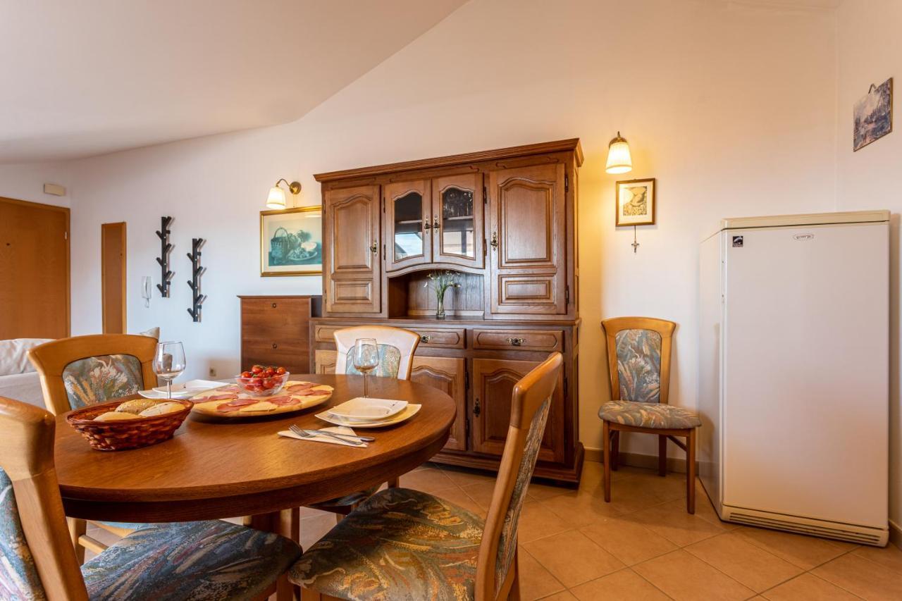 Apartment Tereza Malinska Kültér fotó